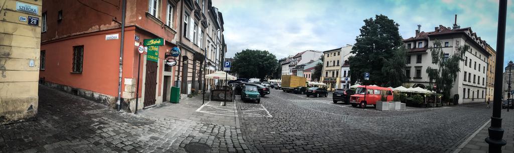 Z Ogrodem Przy Starej Zajezdni * Kraków